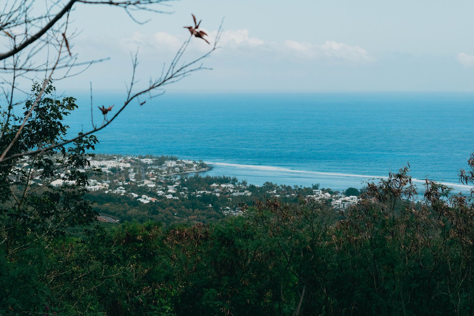 La côte et le lagon de La Réunion